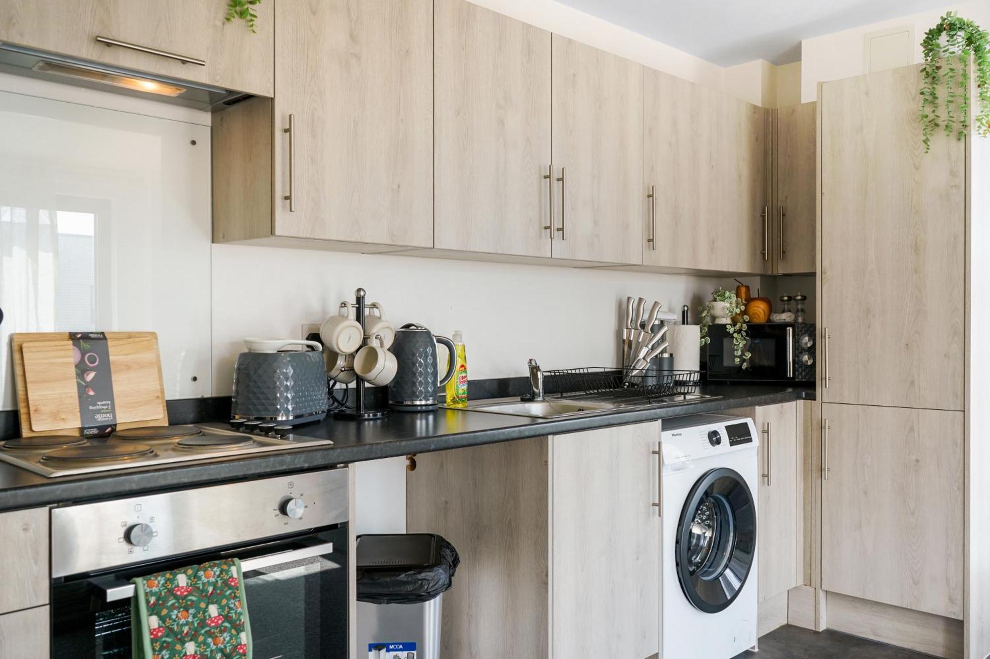 Modern Apartments With Free Parking Near Heathrow كولنبروك المظهر الخارجي الصورة
