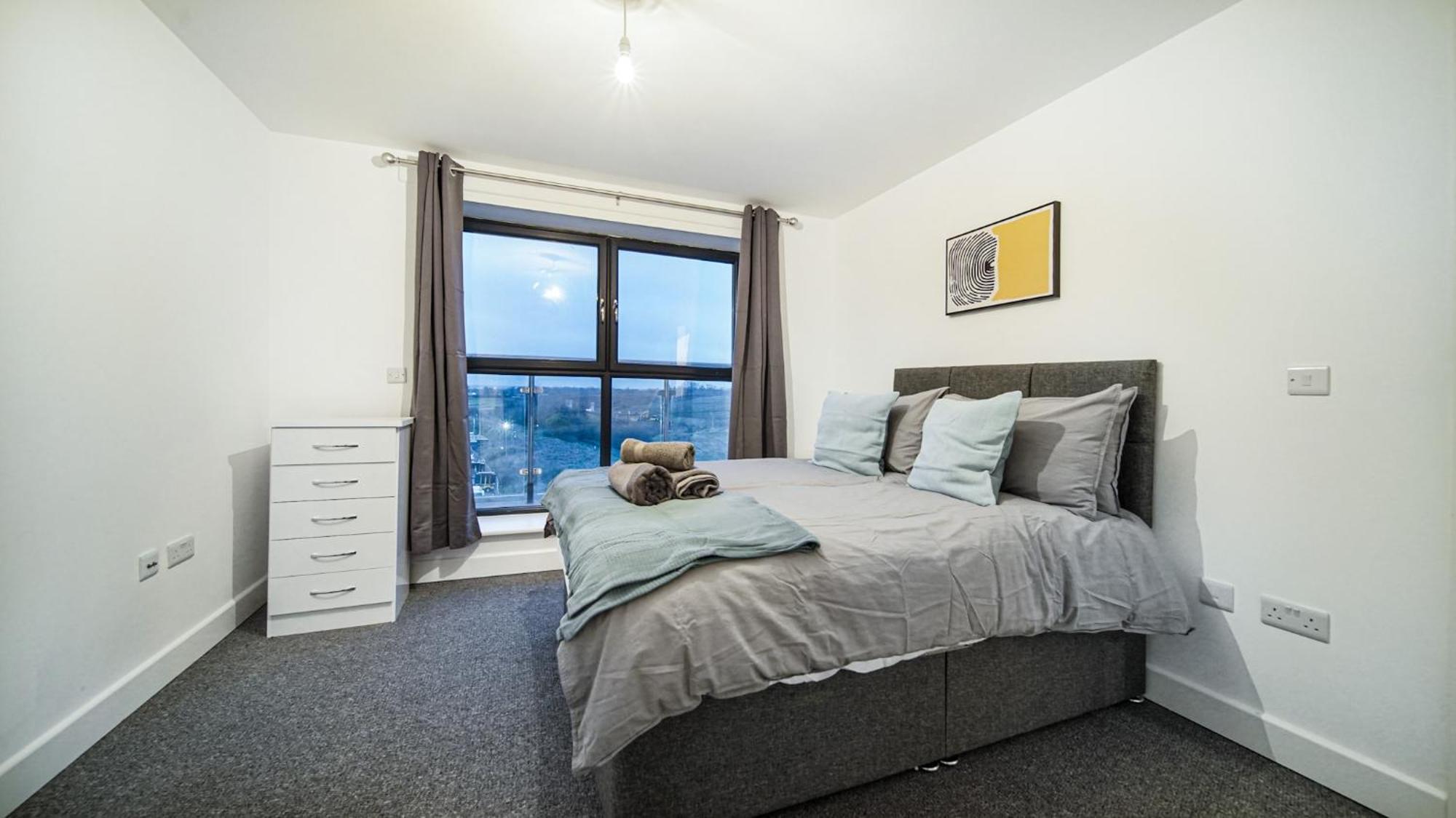 Modern Apartments With Free Parking Near Heathrow كولنبروك المظهر الخارجي الصورة