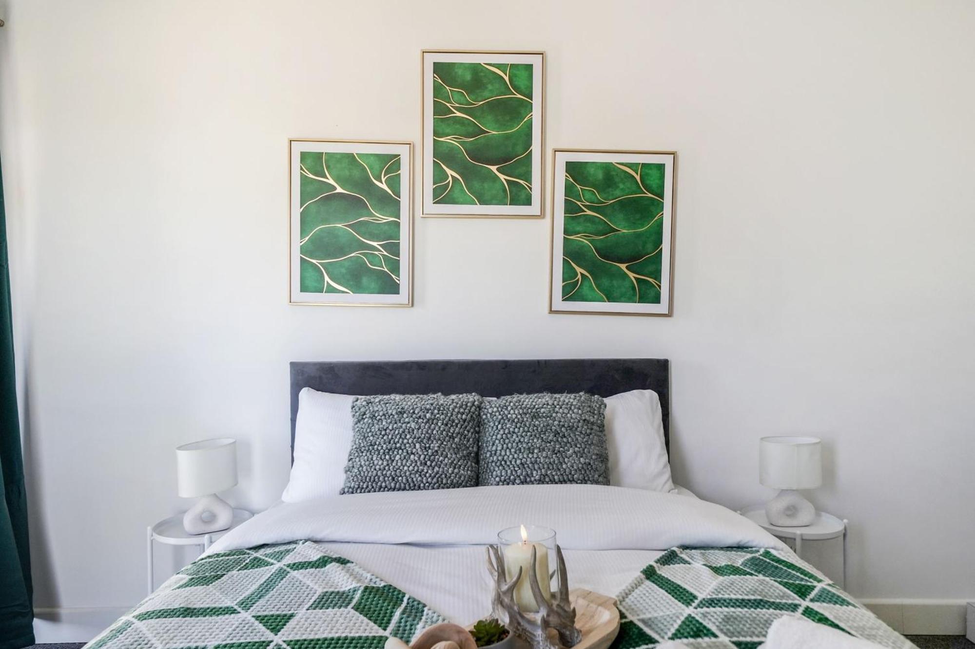 Modern Apartments With Free Parking Near Heathrow كولنبروك المظهر الخارجي الصورة
