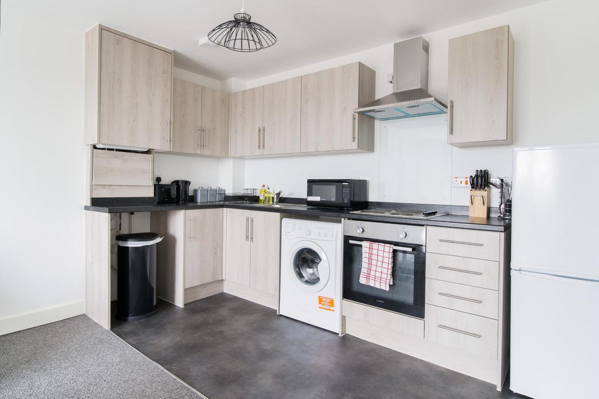 Modern Apartments With Free Parking Near Heathrow كولنبروك المظهر الخارجي الصورة