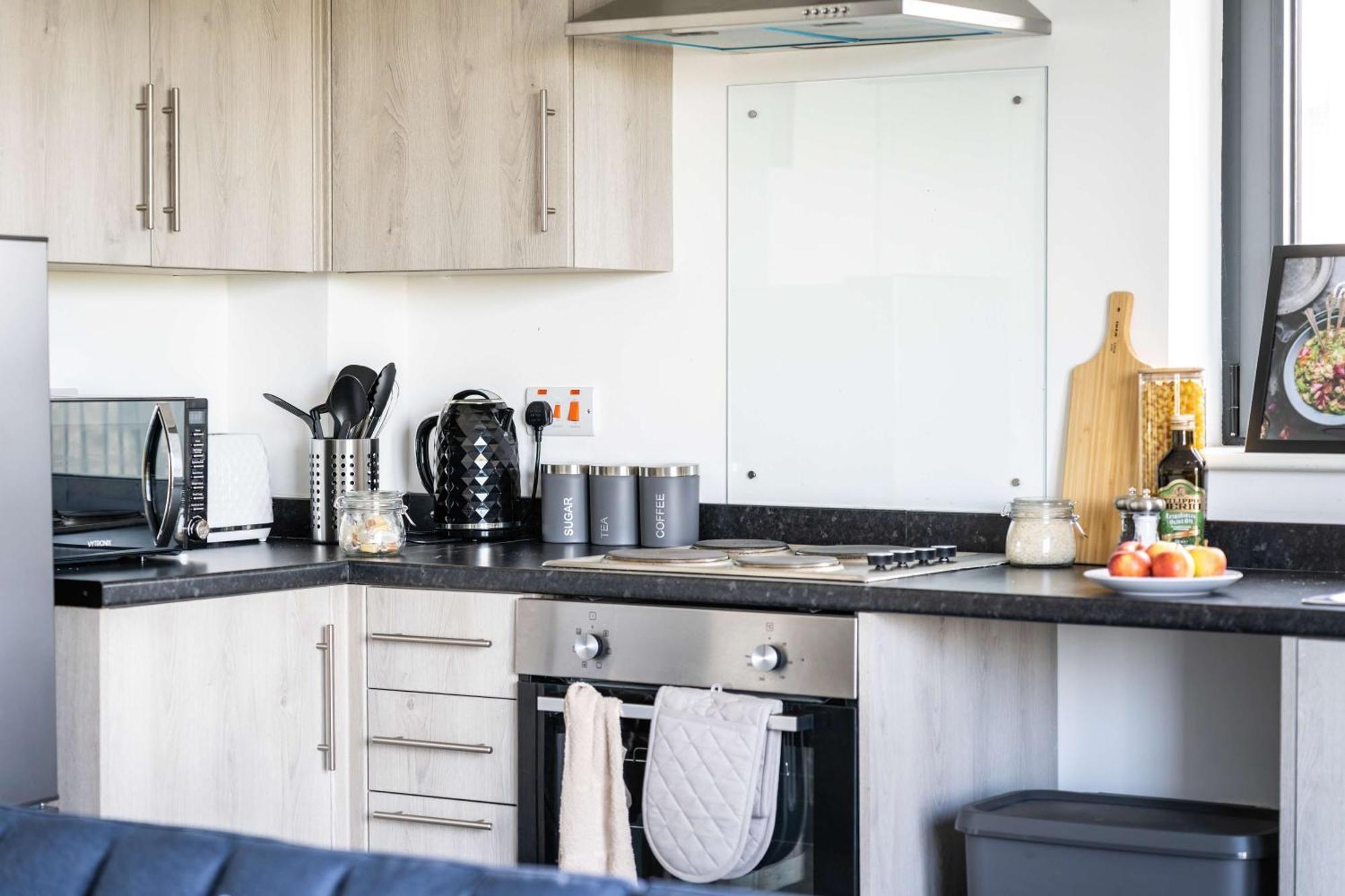 Modern Apartments With Free Parking Near Heathrow كولنبروك المظهر الخارجي الصورة
