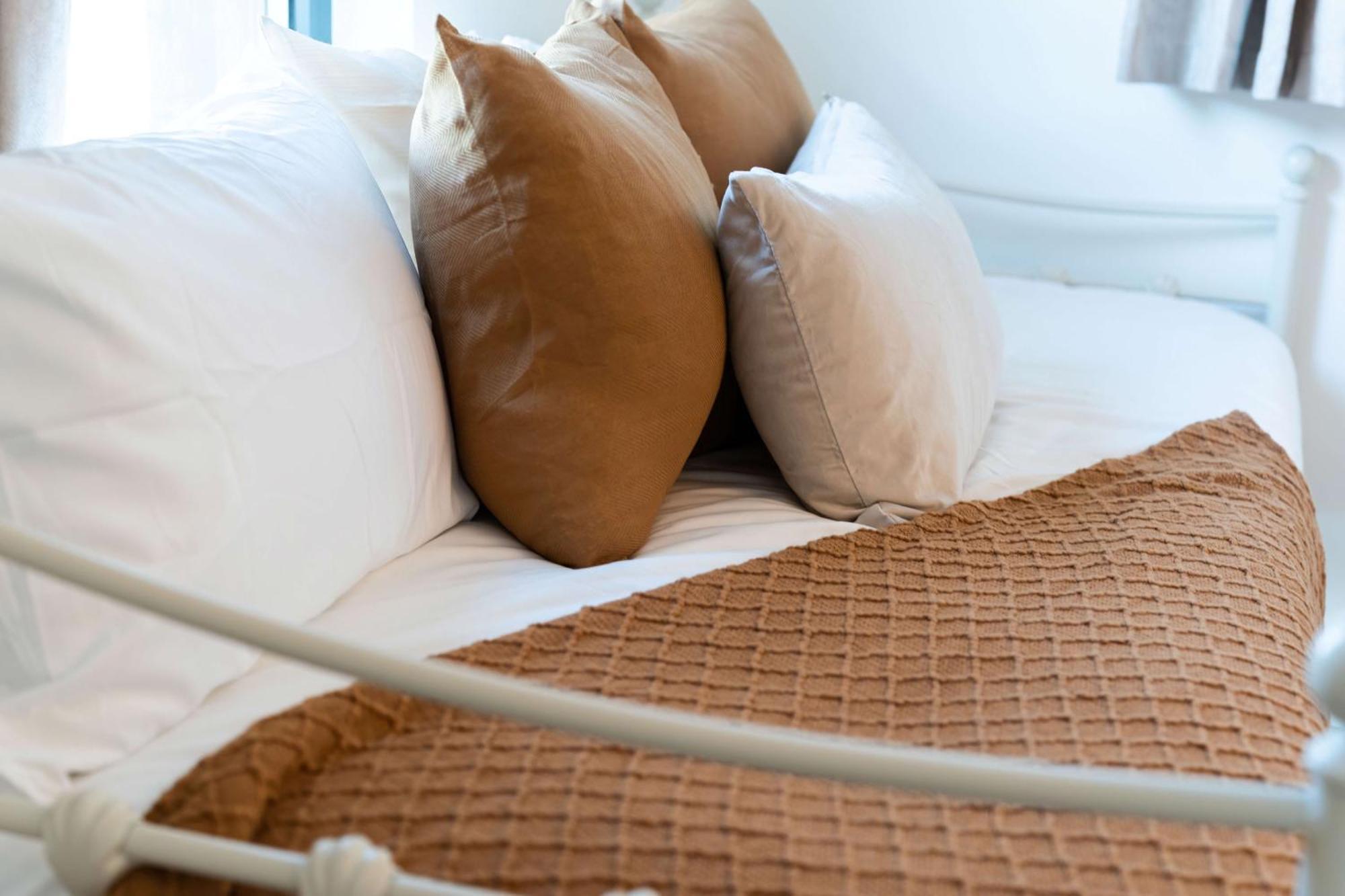 Modern Apartments With Free Parking Near Heathrow كولنبروك المظهر الخارجي الصورة