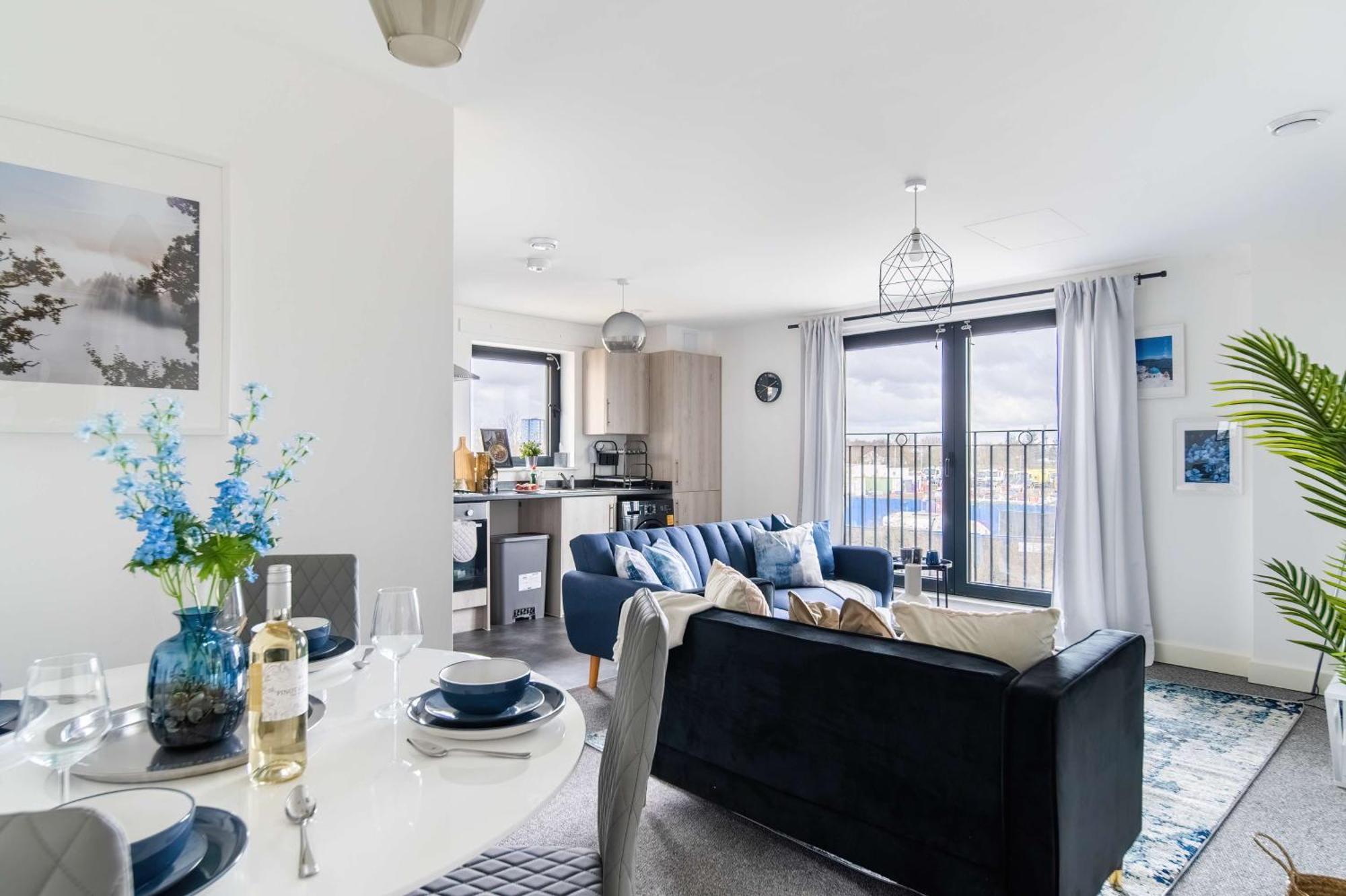 Modern Apartments With Free Parking Near Heathrow كولنبروك المظهر الخارجي الصورة