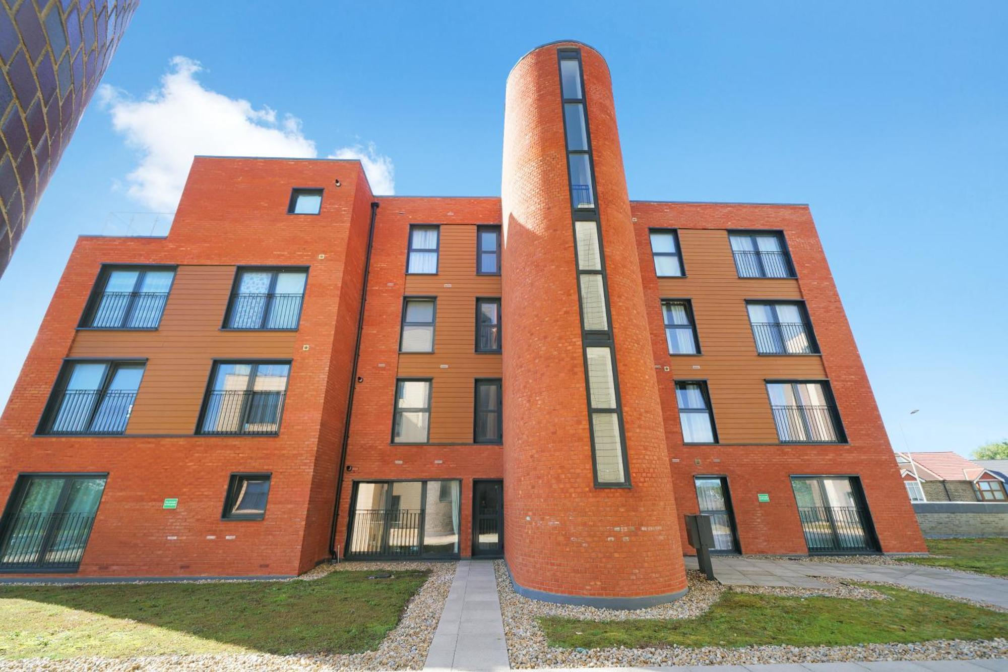 Modern Apartments With Free Parking Near Heathrow كولنبروك المظهر الخارجي الصورة