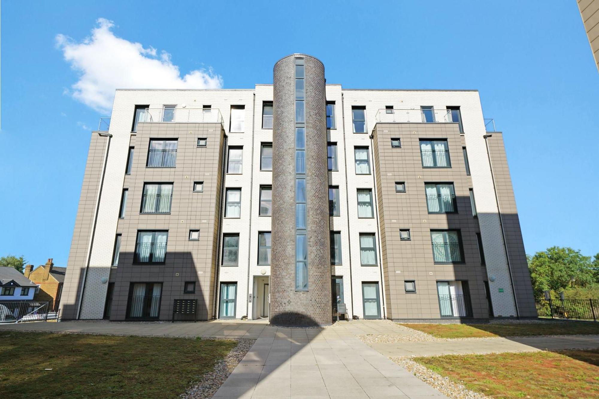 Modern Apartments With Free Parking Near Heathrow كولنبروك المظهر الخارجي الصورة